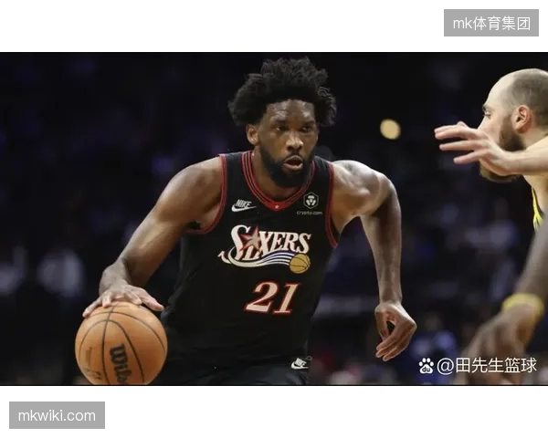 恩比德的缺席导致七六人内线攻防体系崩溃，凯尔特人抓住机会主导禁区。